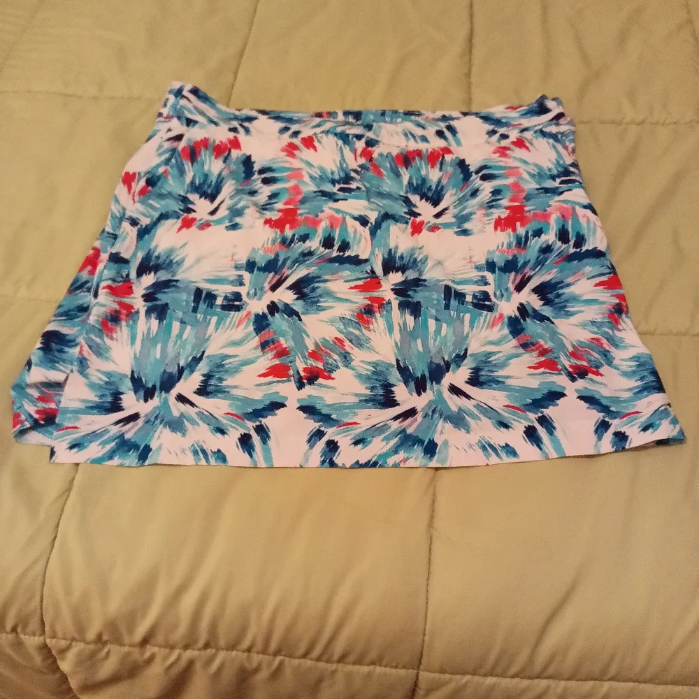 Izod Golf short/ skirt size 10 multicolor floral